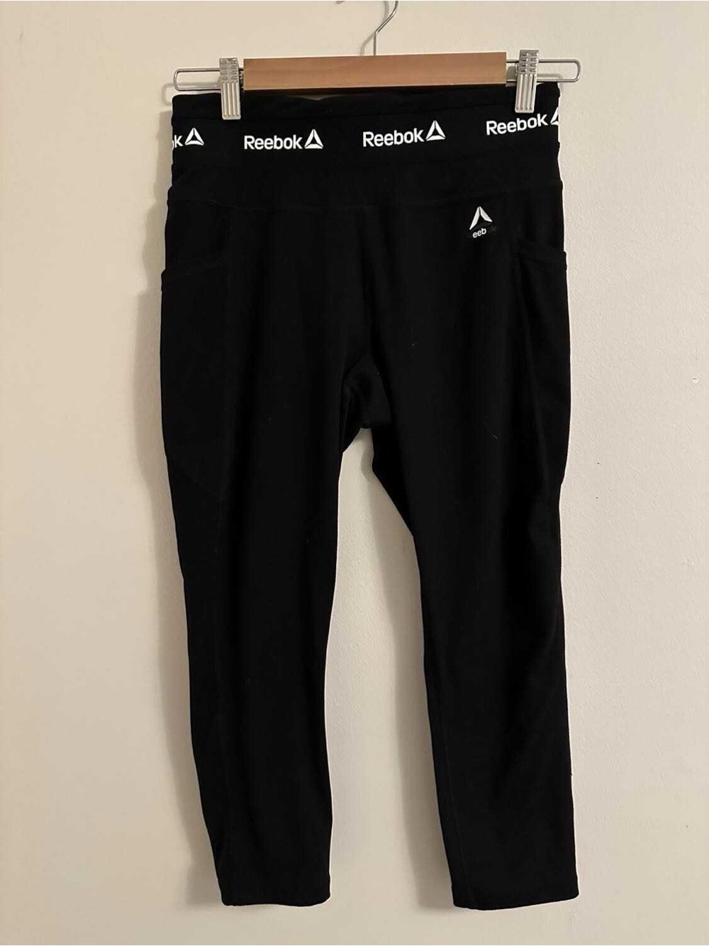 Reebok Black Logo Waistband Crop Leggings